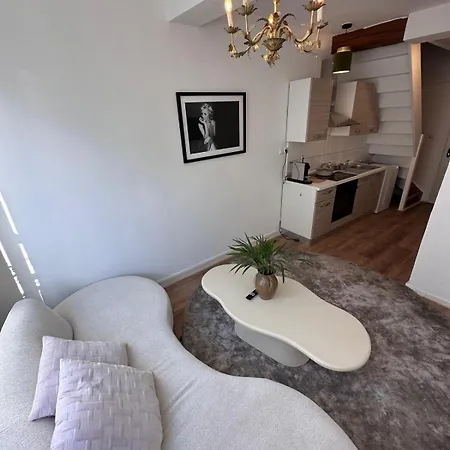 Tivoli Apartment *